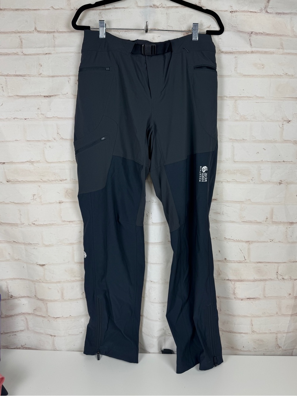 Mountain Hardwear Chockstone Alpine Pants Belted EUC Size M